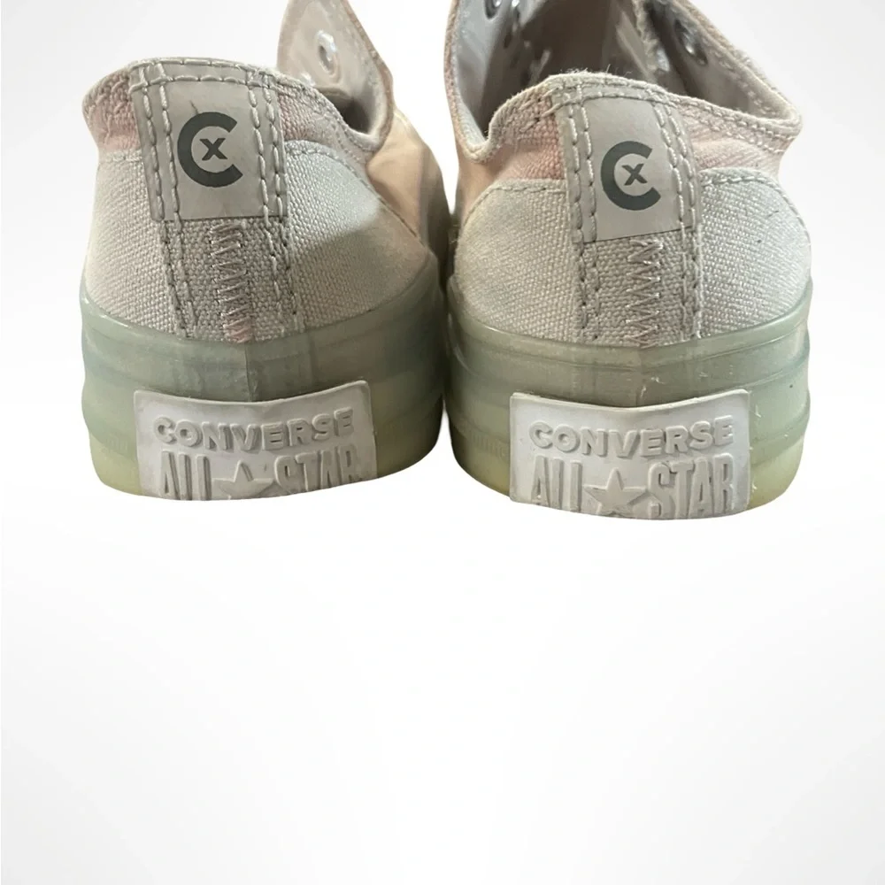 Pink and white‎ converse all stars. Girls size 3.5
